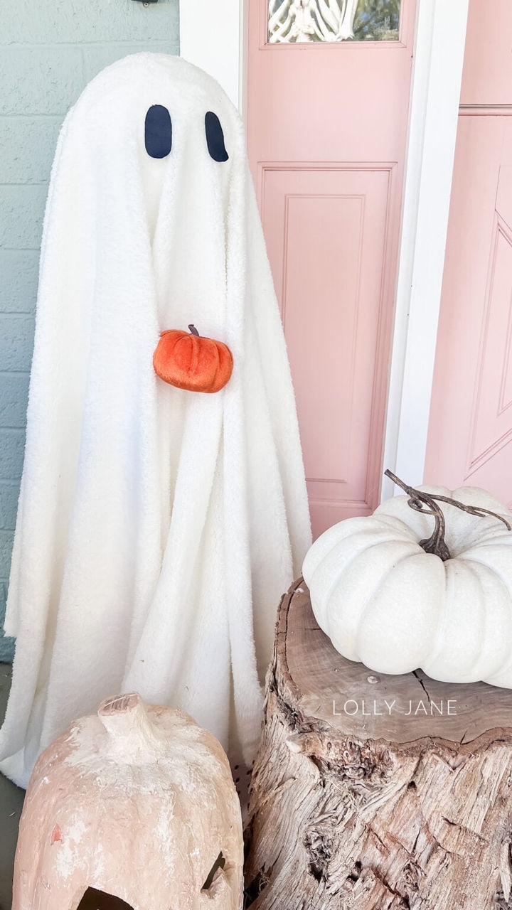 Tomato cage DIY Halloween Ghost